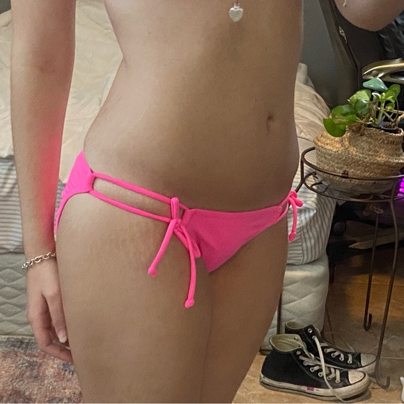 hot pink victoria secret bikini set👙🌸 - Picture 8 of 8